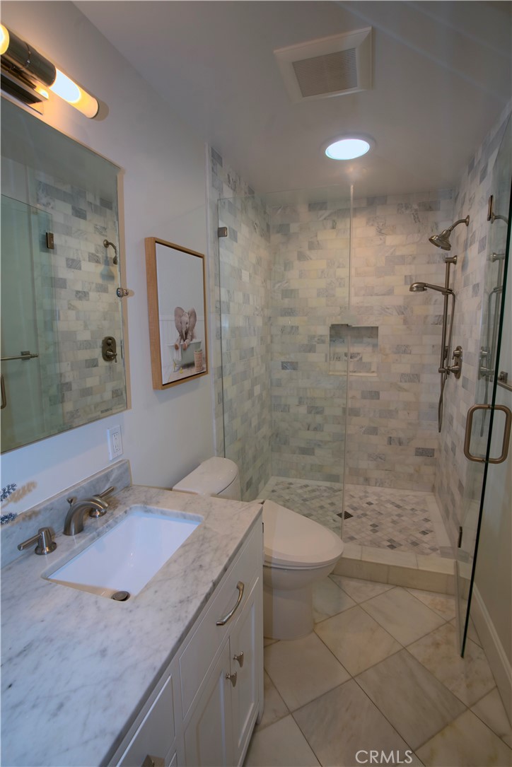 MLS #OC25274652 image #40