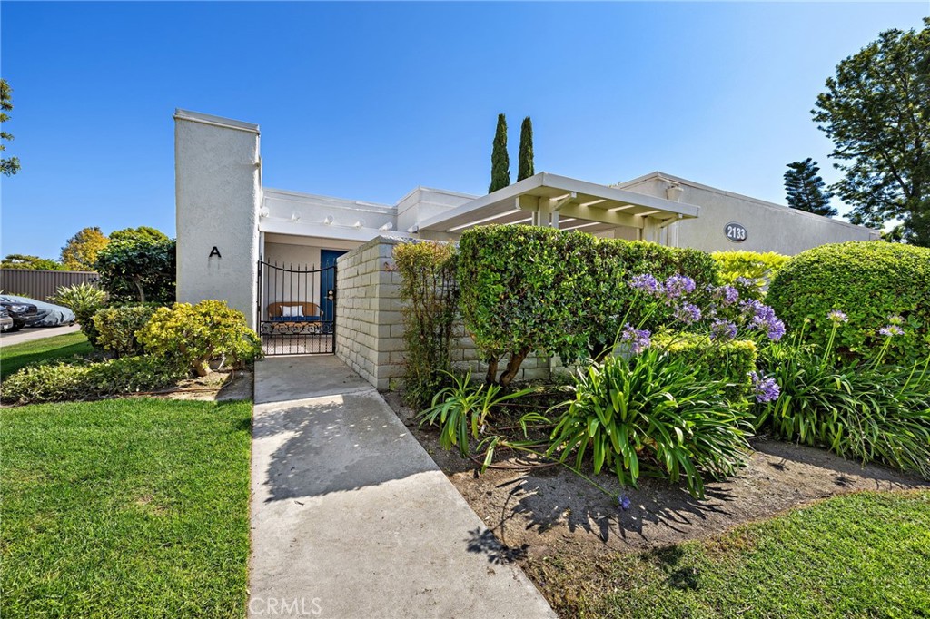 MLS #OC25274695 image #1