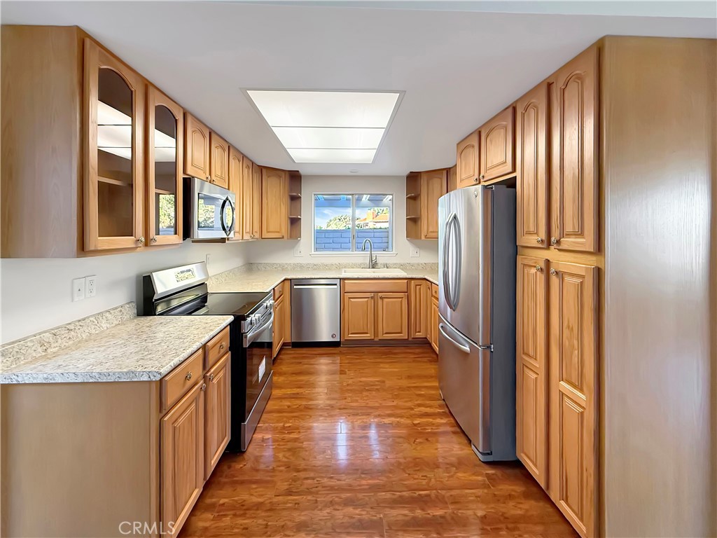 MLS #OC25274695 image #10