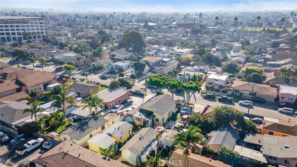 MLS #OC25274770 image #24