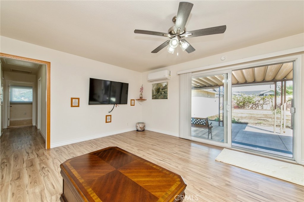 MLS #OC25274796 image #6