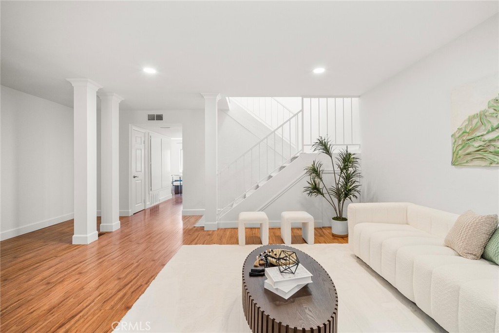 MLS #OC25274838 image #10