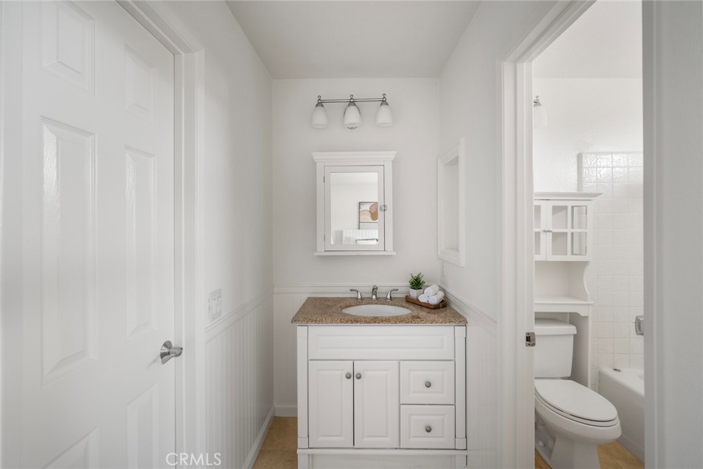 MLS #OC25274838 image #26