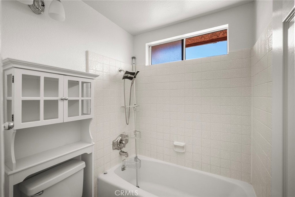 MLS #OC25274838 image #28