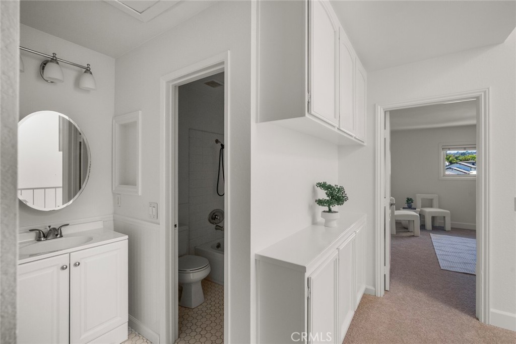 MLS #OC25274838 image #32