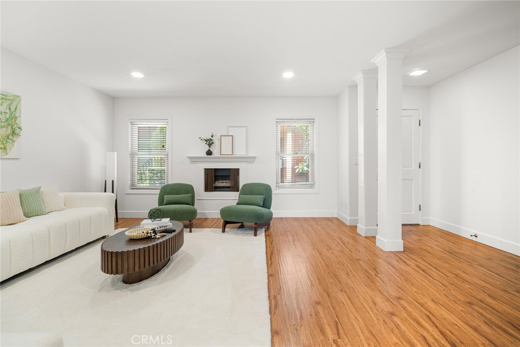 MLS #OC25274838 image #6