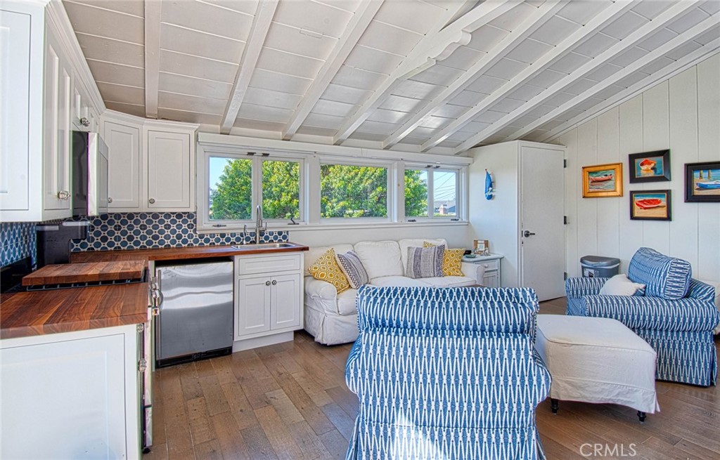 MLS #OC25274844 image #10