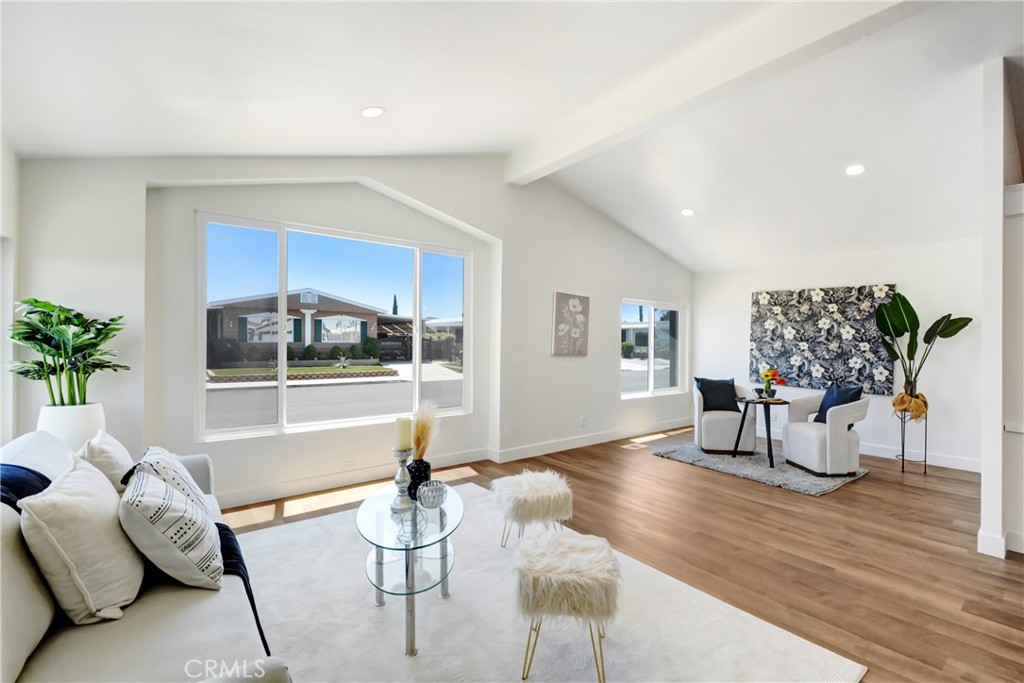 MLS #OC25274877 image #12