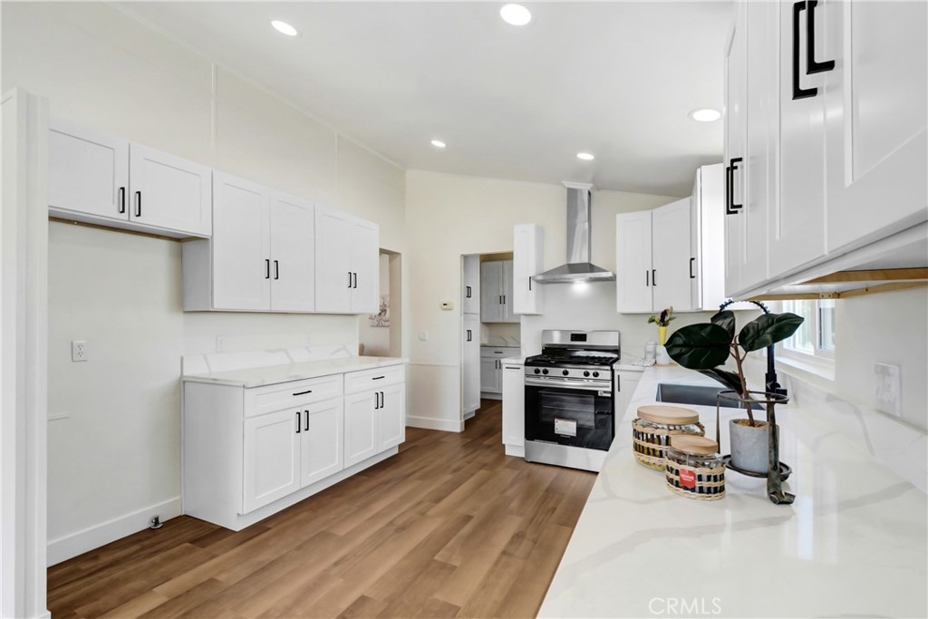 MLS #OC25274877 image #14