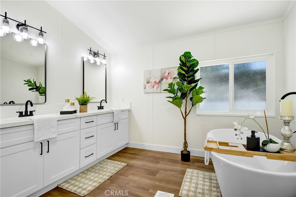 MLS #OC25274877 image #22