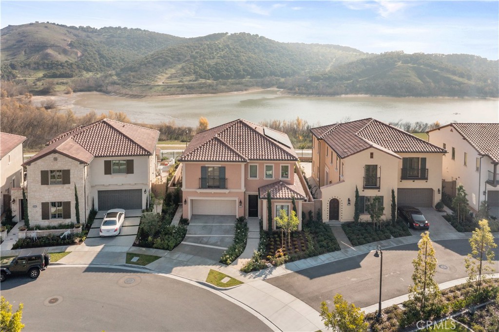 MLS #OC25274910 image #3