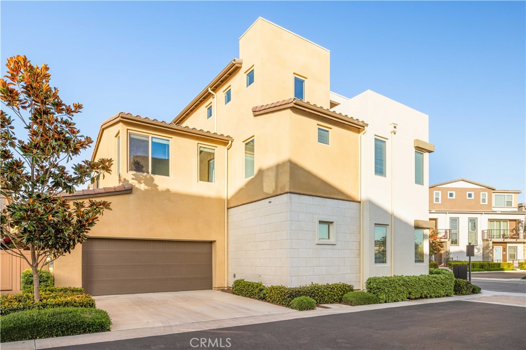 MLS #OC25274942 image #0