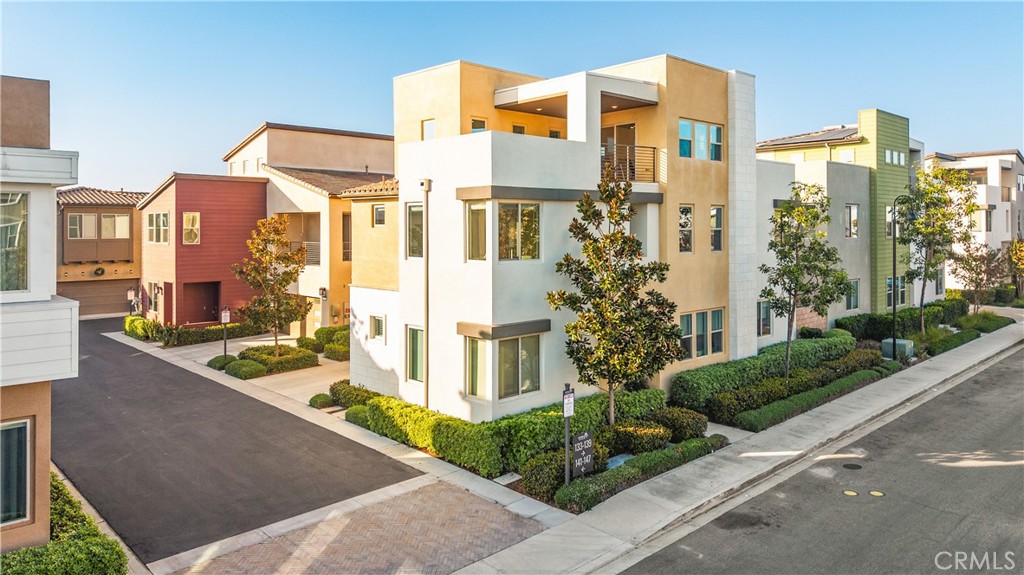 MLS #OC25274942 image #1