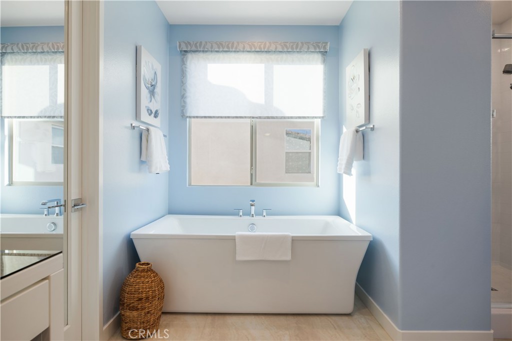 MLS #OC25274942 image #29