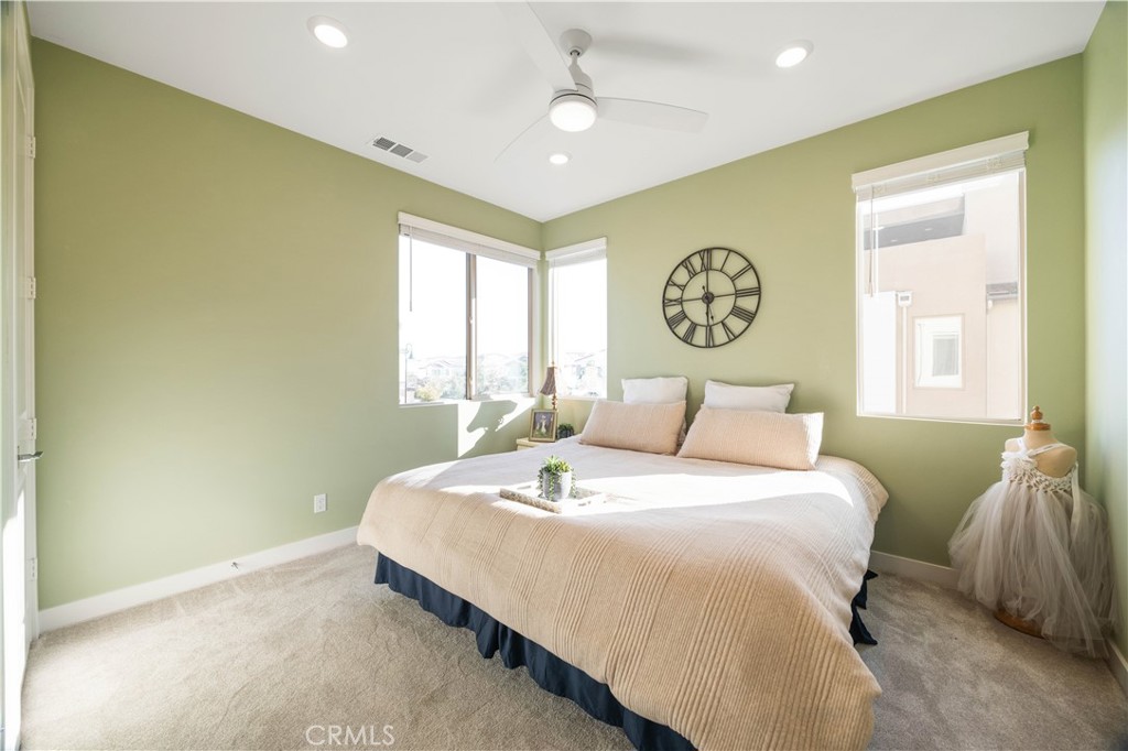 MLS #OC25274942 image #33