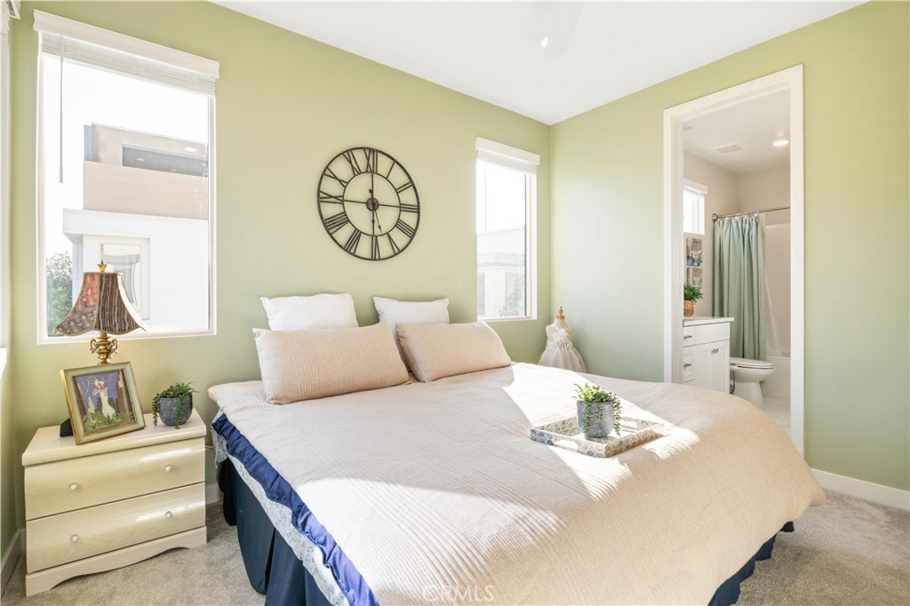 MLS #OC25274942 image #34