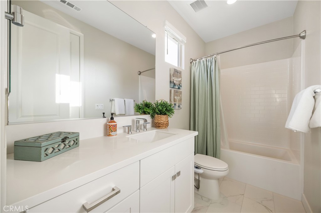 MLS #OC25274942 image #35