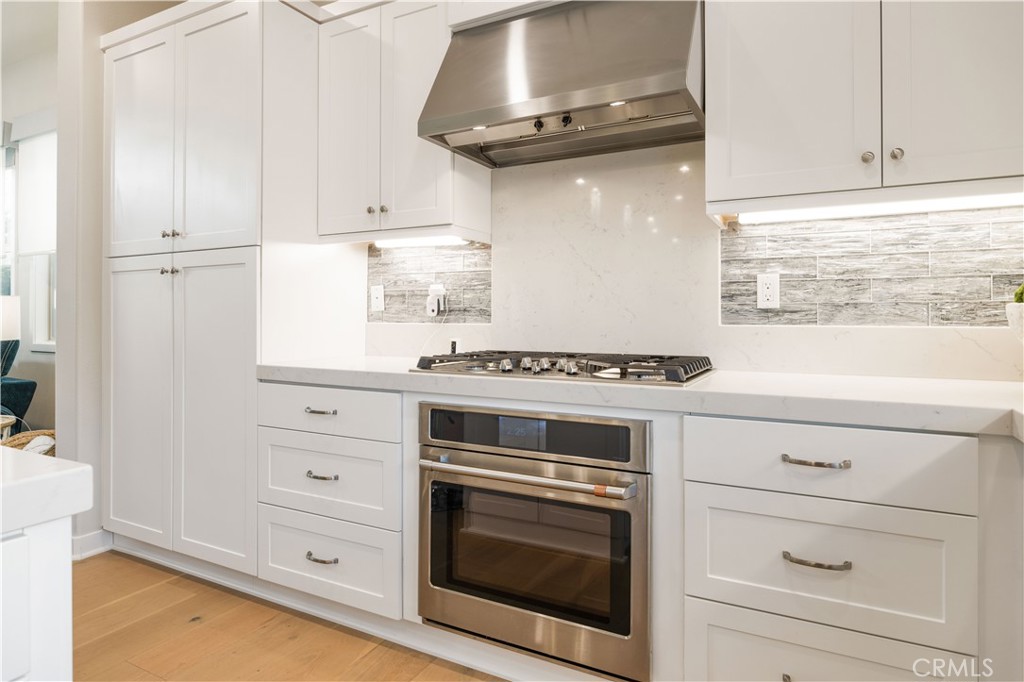 MLS #OC25274942 image #9