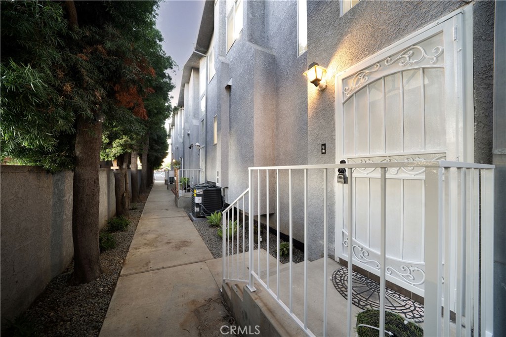 MLS #OC25274955 image #20