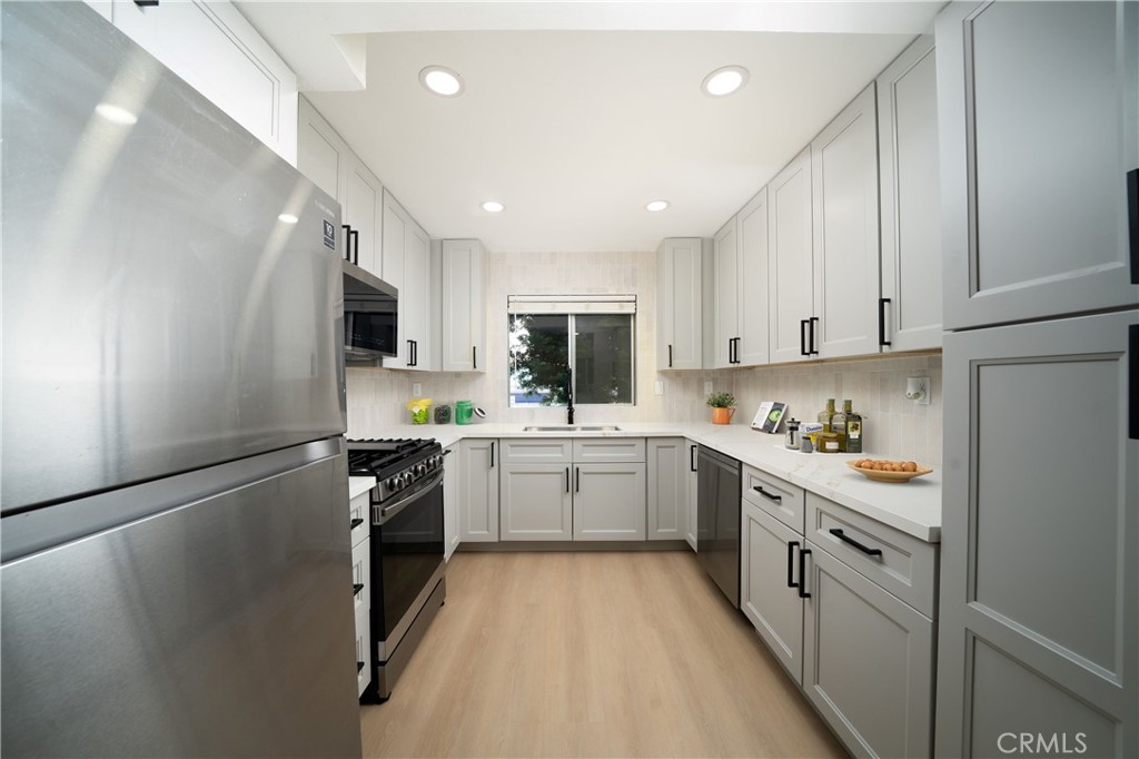 MLS #OC25274955 image #4