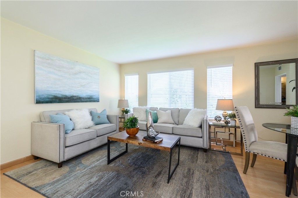 MLS #OC25274968 image #1