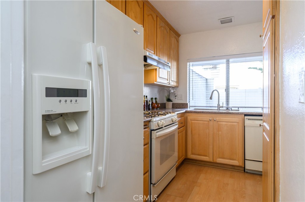 MLS #OC25274968 image #3