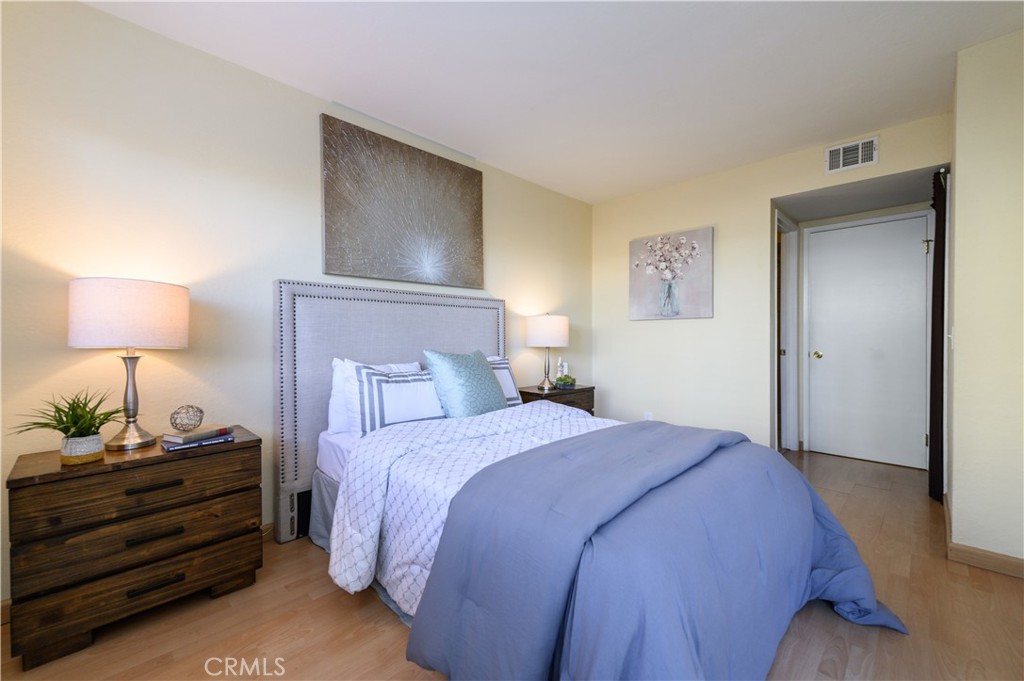 MLS #OC25274968 image #6