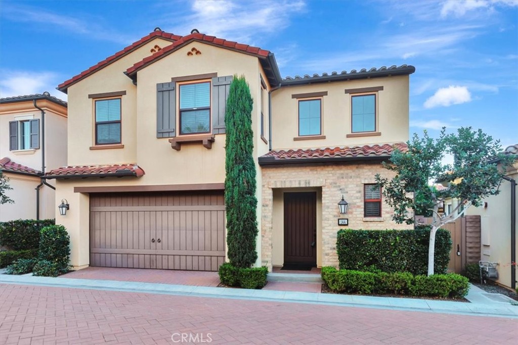 MLS #OC25274994 image #0