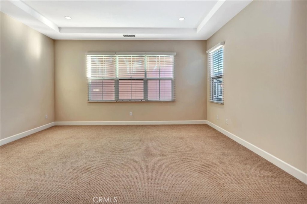 MLS #OC25274994 image #10