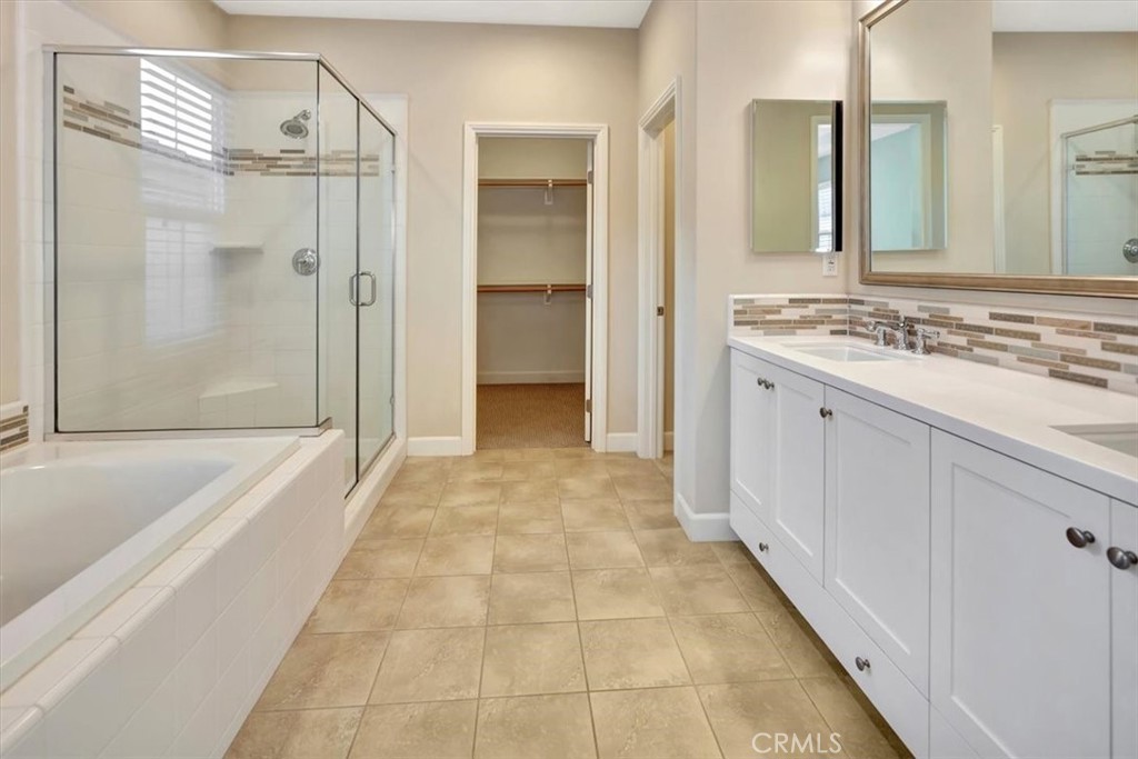 MLS #OC25274994 image #11