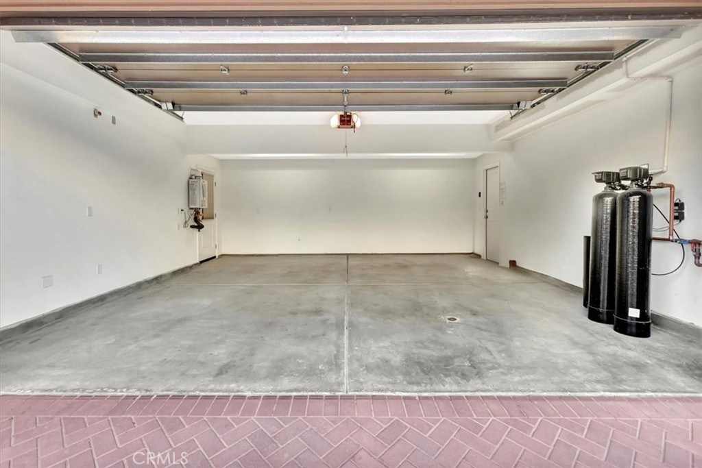 MLS #OC25274994 image #19