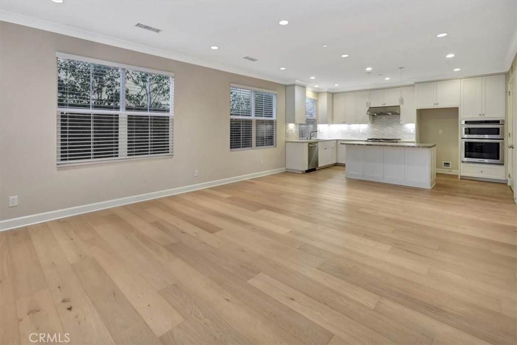 MLS #OC25274994 image #4