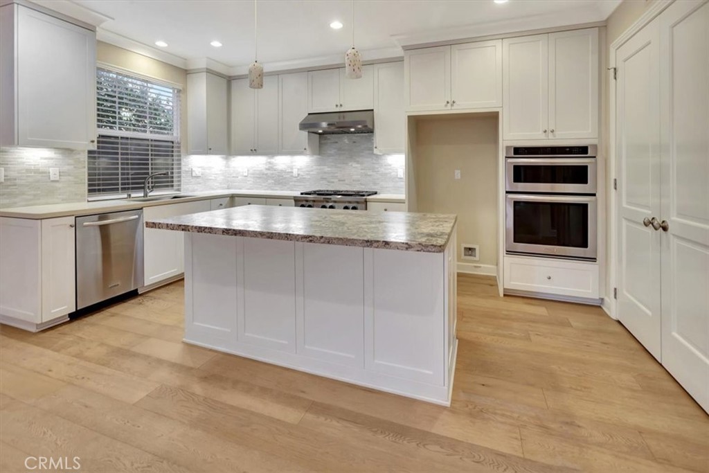 MLS #OC25274994 image #5