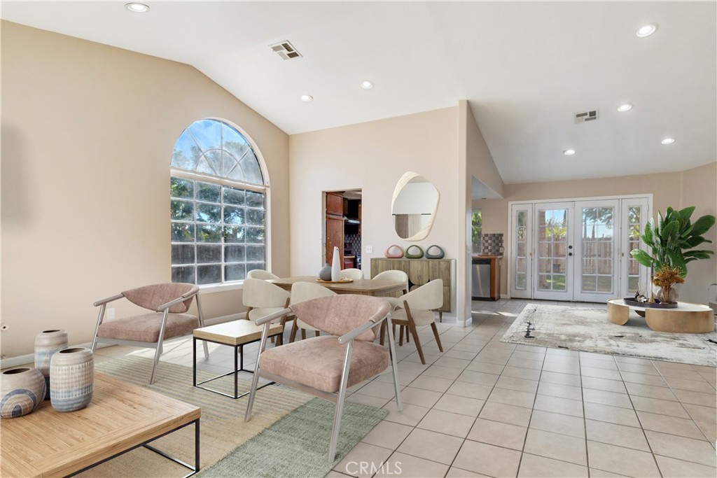 MLS #OC25274996 image #1