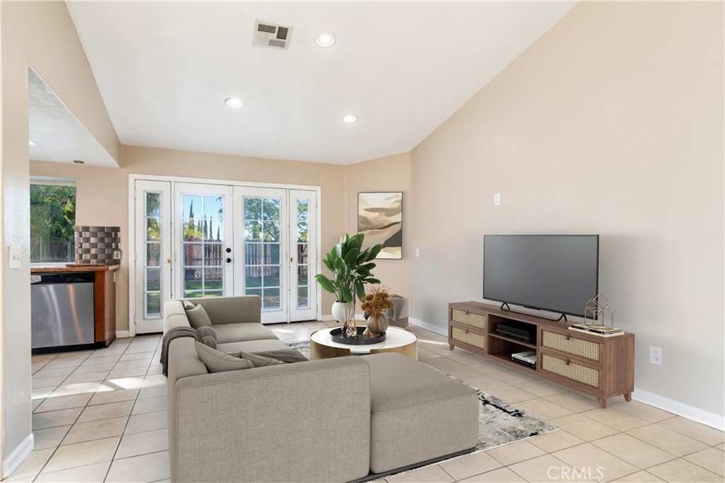 MLS #OC25274996 image #3