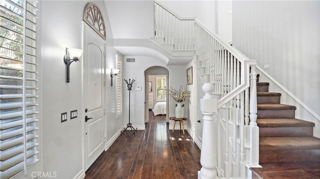 MLS #OC25275004 image #10