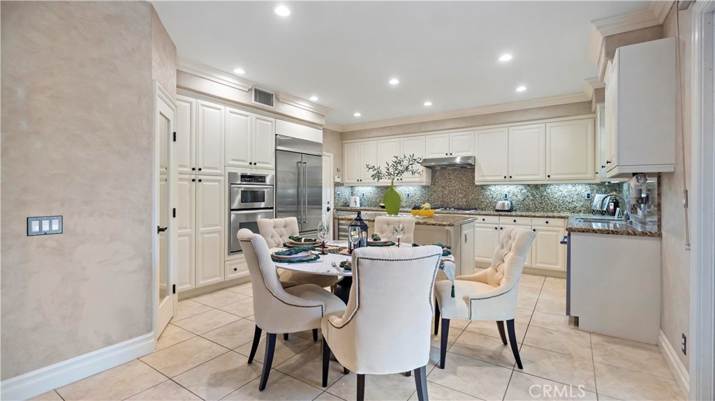 MLS #OC25275004 image #8