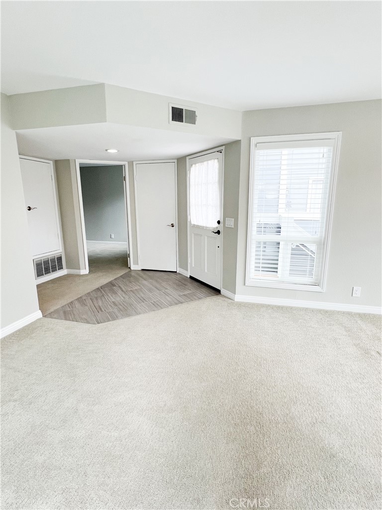 MLS #OC25275040 image #17