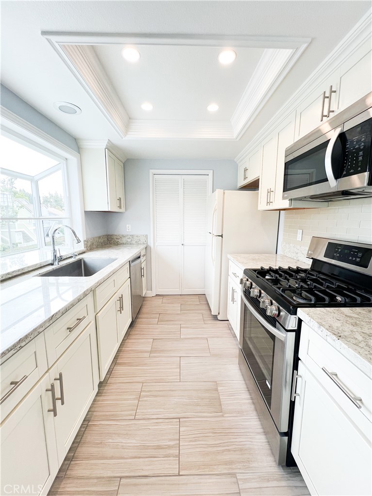 MLS #OC25275040 image #4