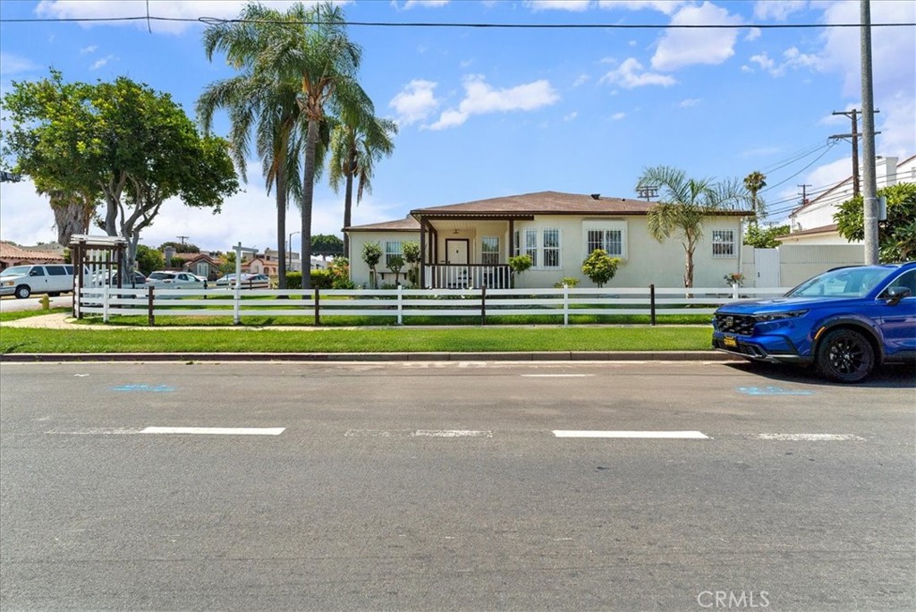 MLS #OC25275046 image #10