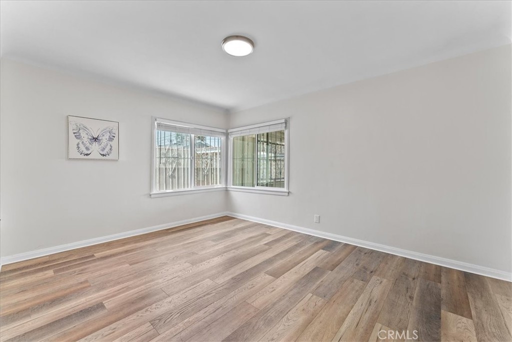 MLS #OC25275046 image #23