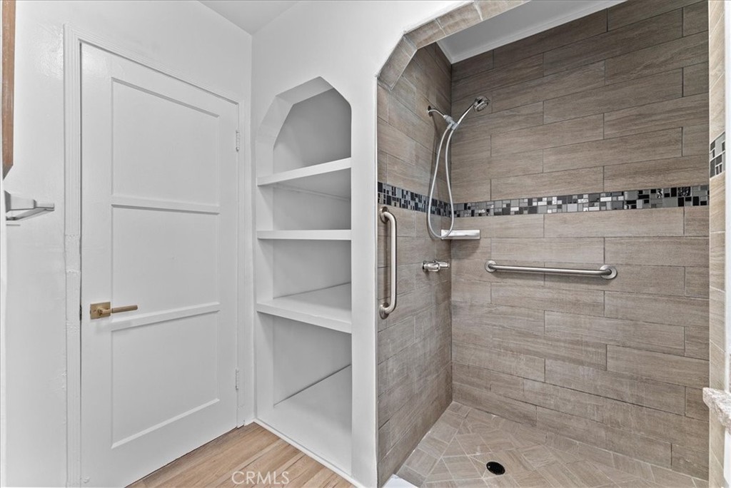 MLS #OC25275046 image #24