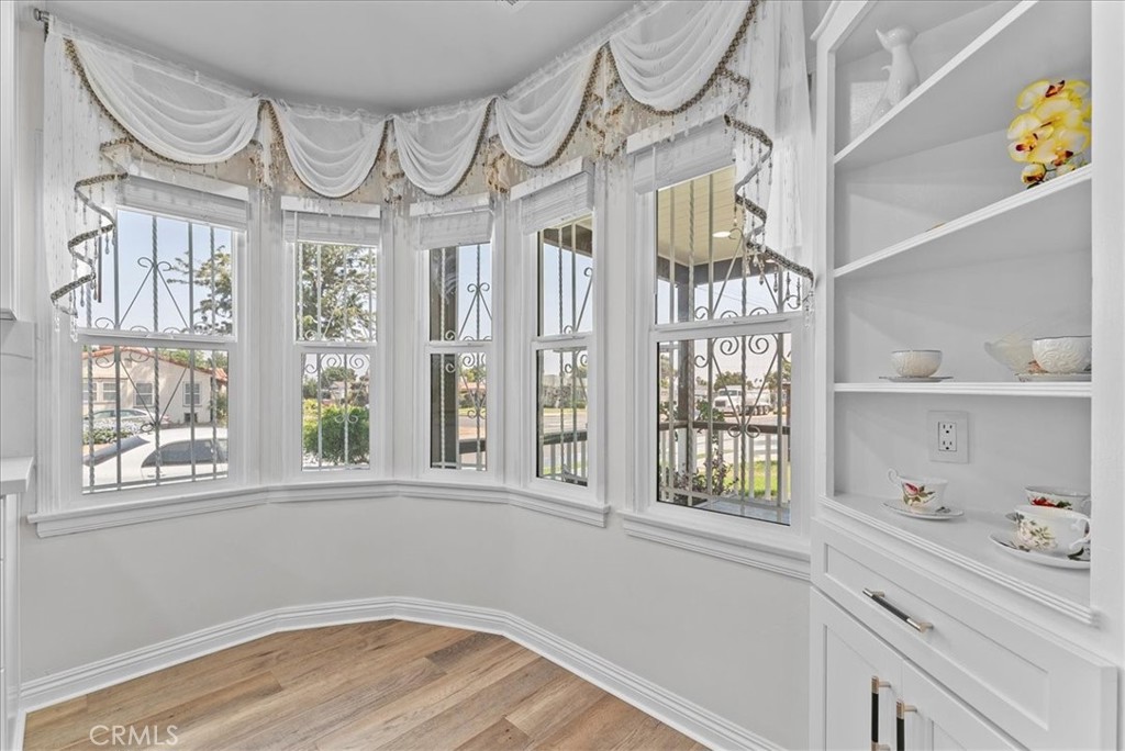 MLS #OC25275046 image #4