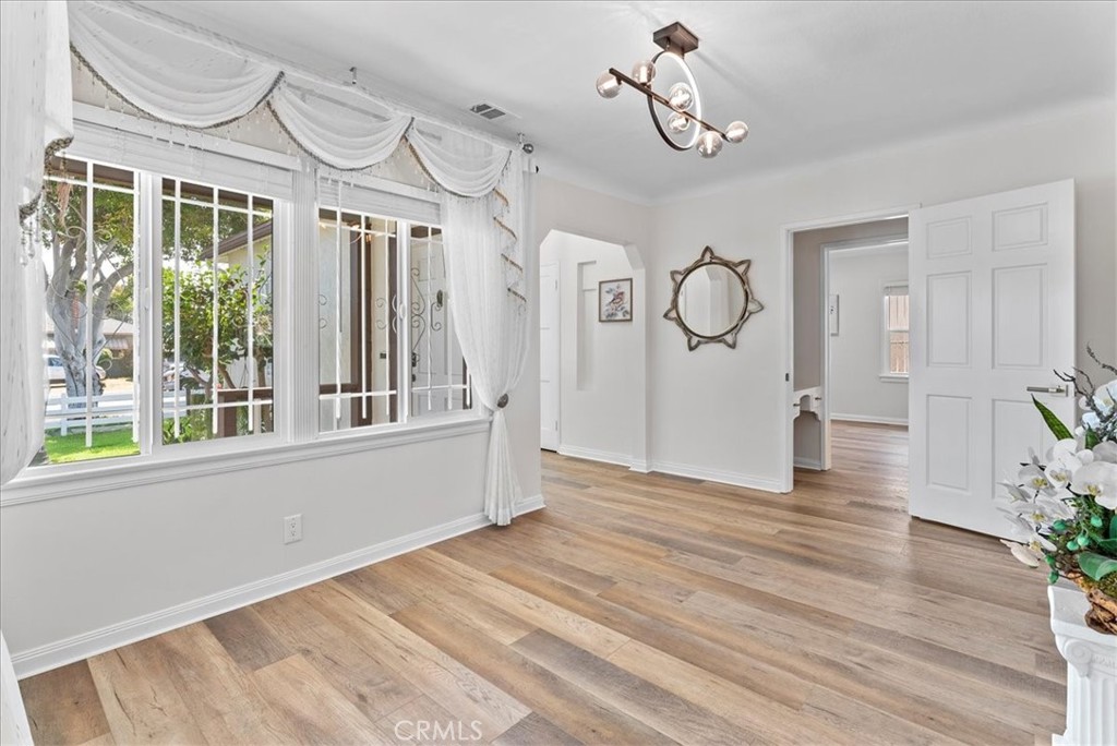 MLS #OC25275046 image #6