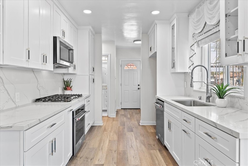 MLS #OC25275046 image #7