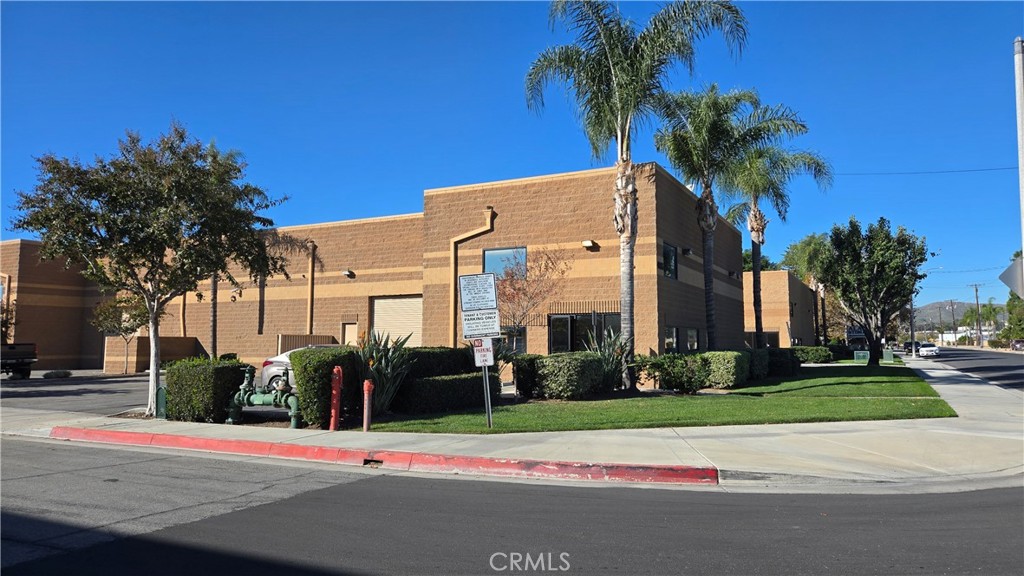 MLS #OC25275164 image #0