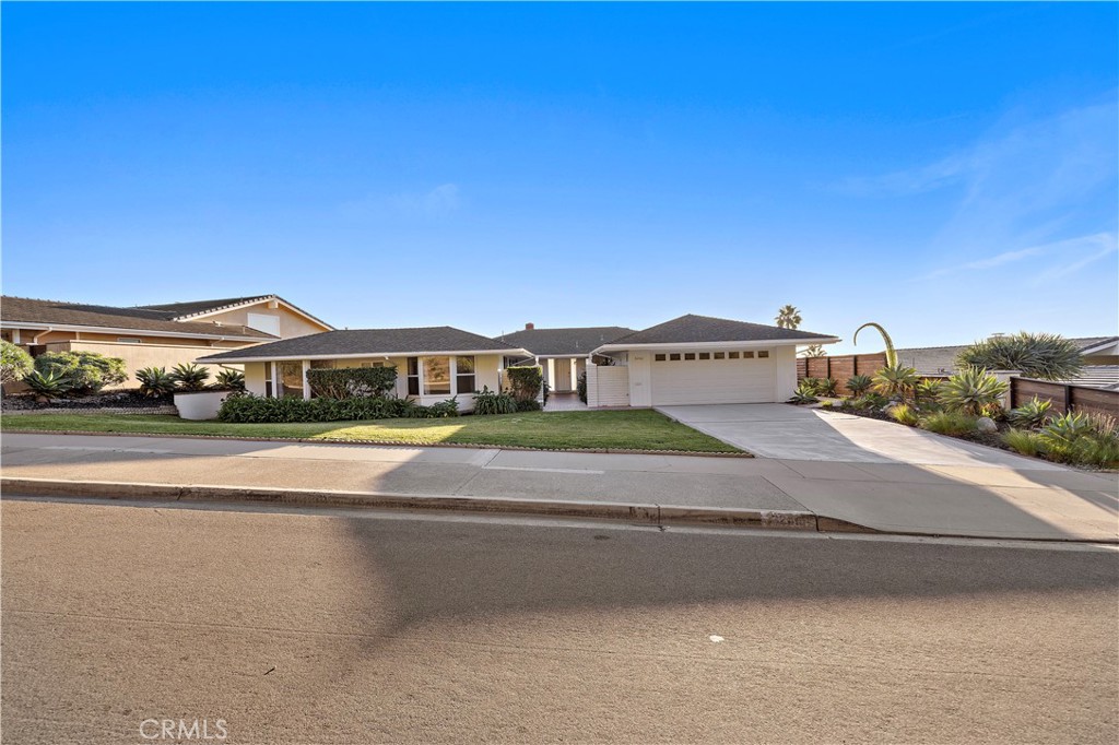 MLS #OC25275186 image #1