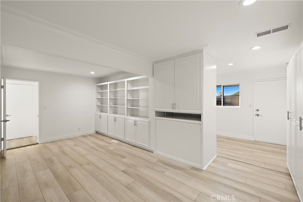 MLS #OC25275186 image #14