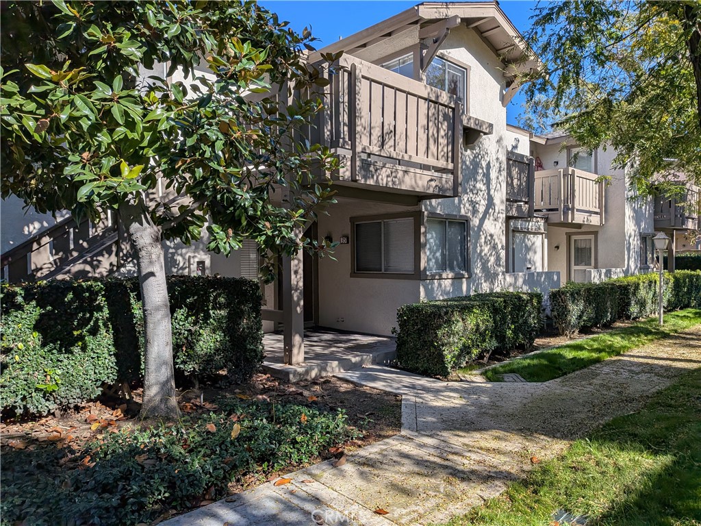 MLS #OC25275393 image #1