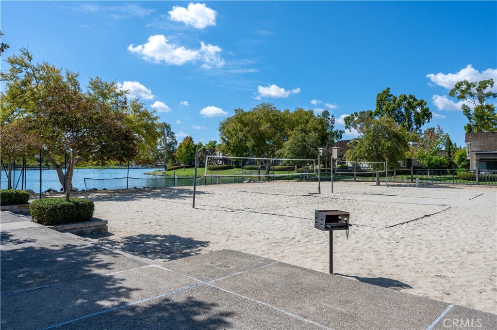 MLS #OC25275393 image #14